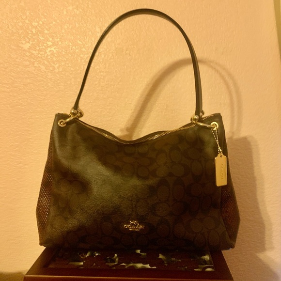 Authentic Coach - Picture 1 of 6